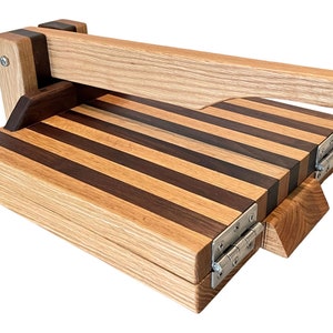 Central Coast Woodworks : presse à tortillas en bois dur faite main en chêne rouge et noyer - 11,5 pouces