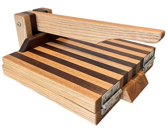 Central Coast Woodworks: Handmade Hardwood Tortilla Press in Red Oak and Walnut - 11.5 inch