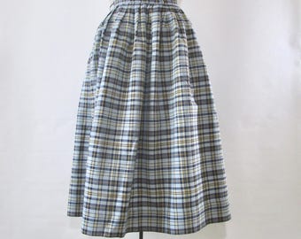 Vintage Plaid Cotton Dirndl 13 14, 50s 60s Queen Casuals Full Skirt, Pocket
