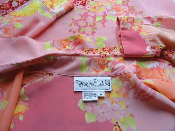 1980s Dianne Von Furstenberg Floral Silk Tunic in… - image 10
