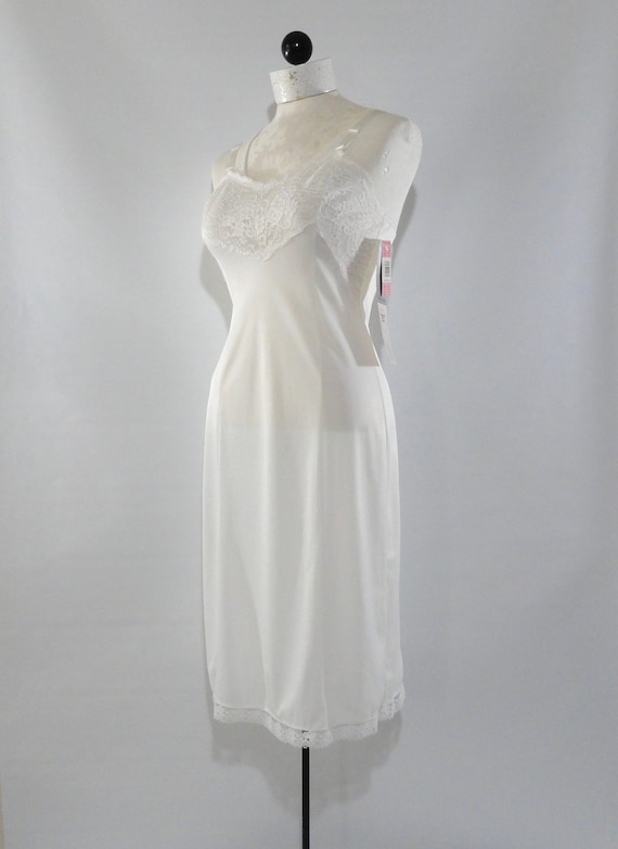 Deadstock Vintage 1960s 1970s White Non Cling Ful… - image 1