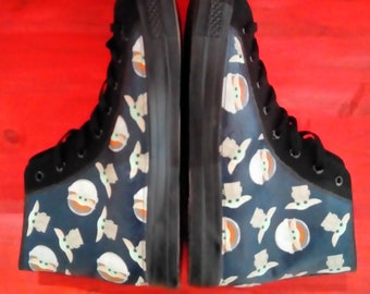 Zapatillas de deporte de caña alta con temática de Baby Yoda, mandalorianas de Star Wars, personalizadas a mano, zapatillas de Grogu, zapatillas de El Niño
