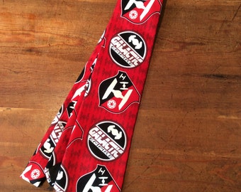 Corbata con el logotipo de Star Wars hecha a mano