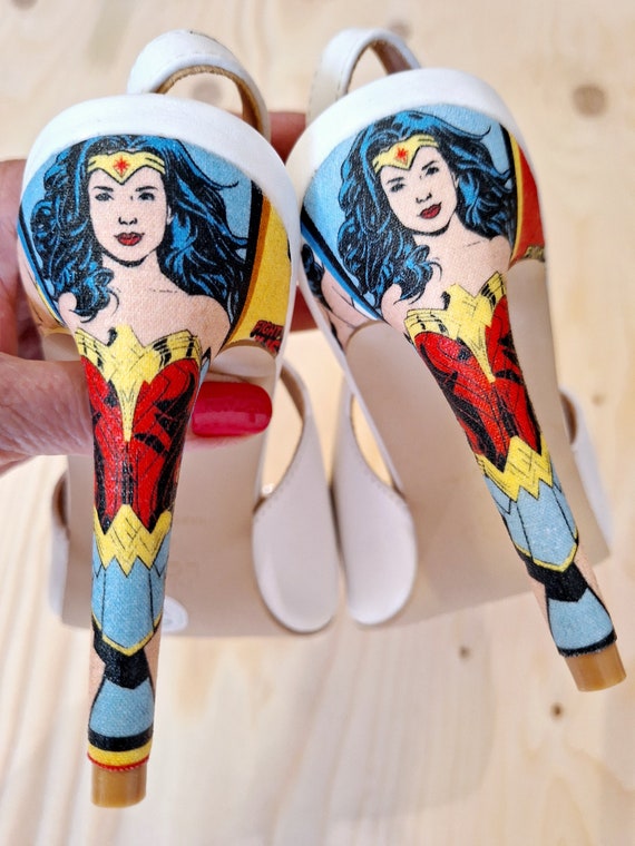 Wonder woman high heels new arrivals