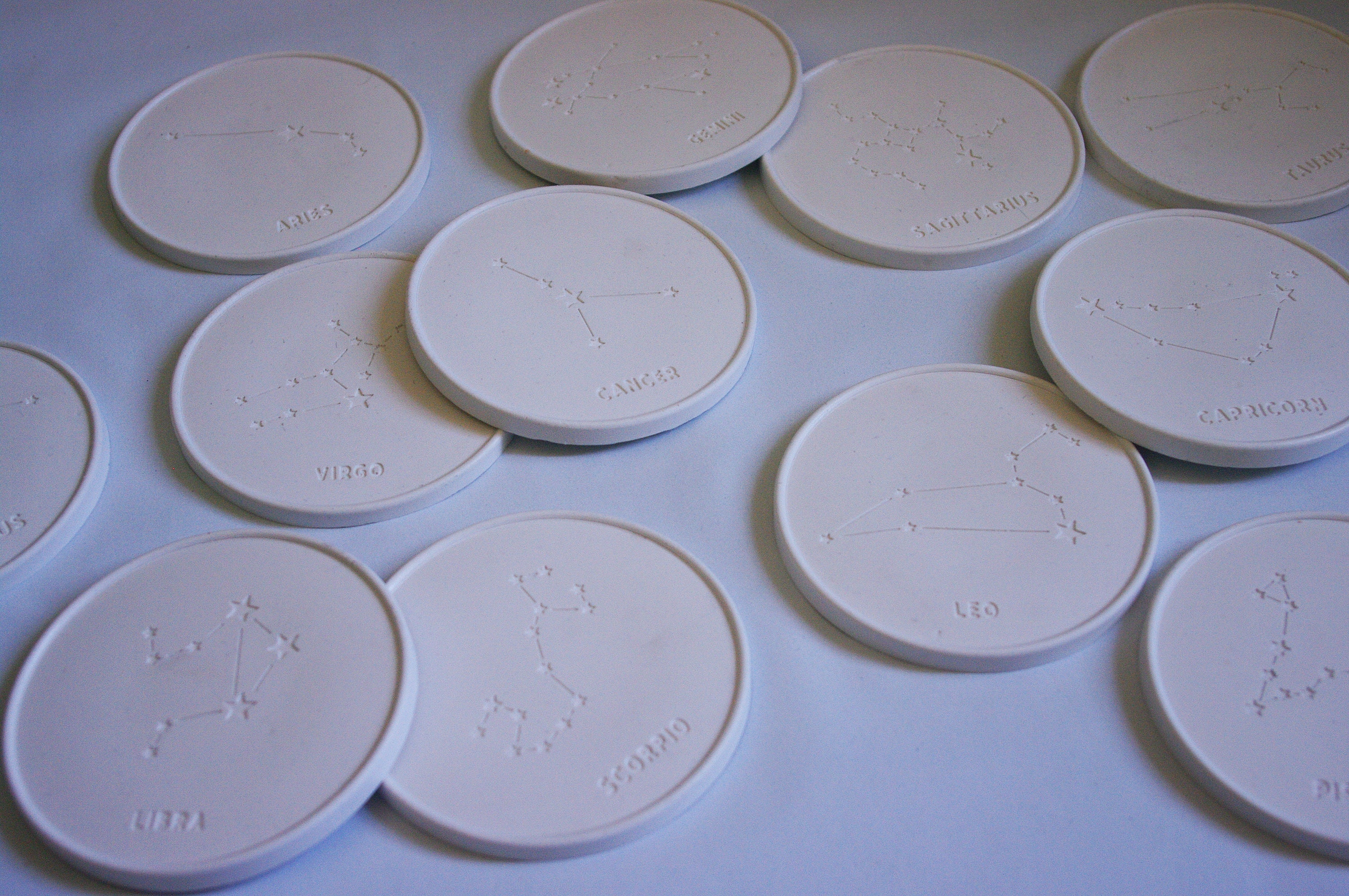 Dessous de Verre Signe Du Zodiaque Blanc