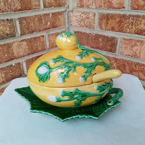 Bordallo Pinherio Egg Serving Dish/Easter Gravy Boat/Vintage Ceramic/Made in Portugal