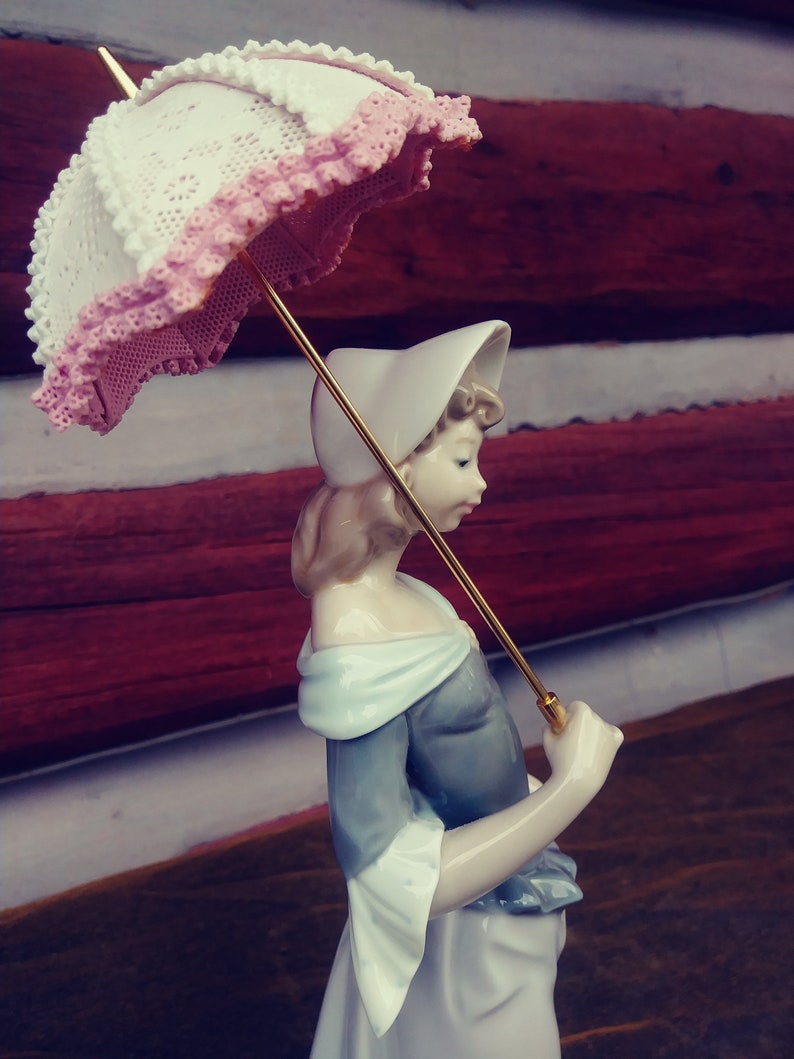 Lladro of Spain 5003 A Sunny Day/Lladro Girl With Parasol/Lladro Girl With Umbrella/Lladro image 7