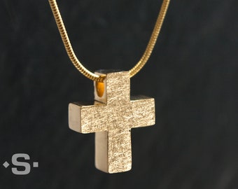 Cross pendant made of 750 gold. Communion, confirmation, baptism. Cross necklace, gold cross. Handcrafted goldsmith work.