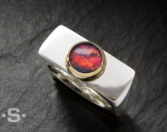 Square ring with opal (triplet). Setting gold 585, ring silver 925. Unisex ring, women's ring, men's ring. Unique.