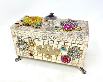 Rhinestonel Jewelry Chest Small Silver Metal Footed  Rhinestone Crusted Treasure Box Snakeskin Lined Trinket Box Elegant home Decor Storage