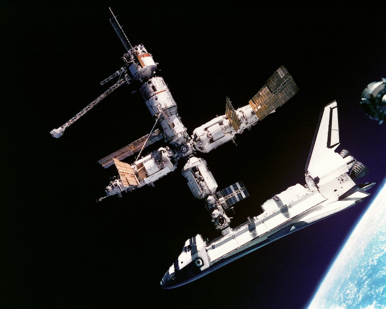Atlantis Space Shuttle Relicpen STS-71 Space Flown Payload Bay Liner ...