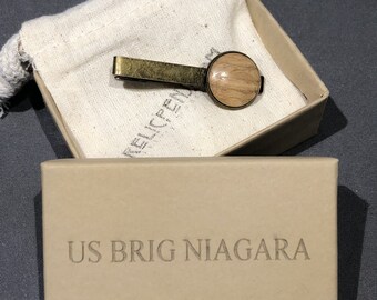 Historical Tie Clip made of Oak from the US Brig Niagara