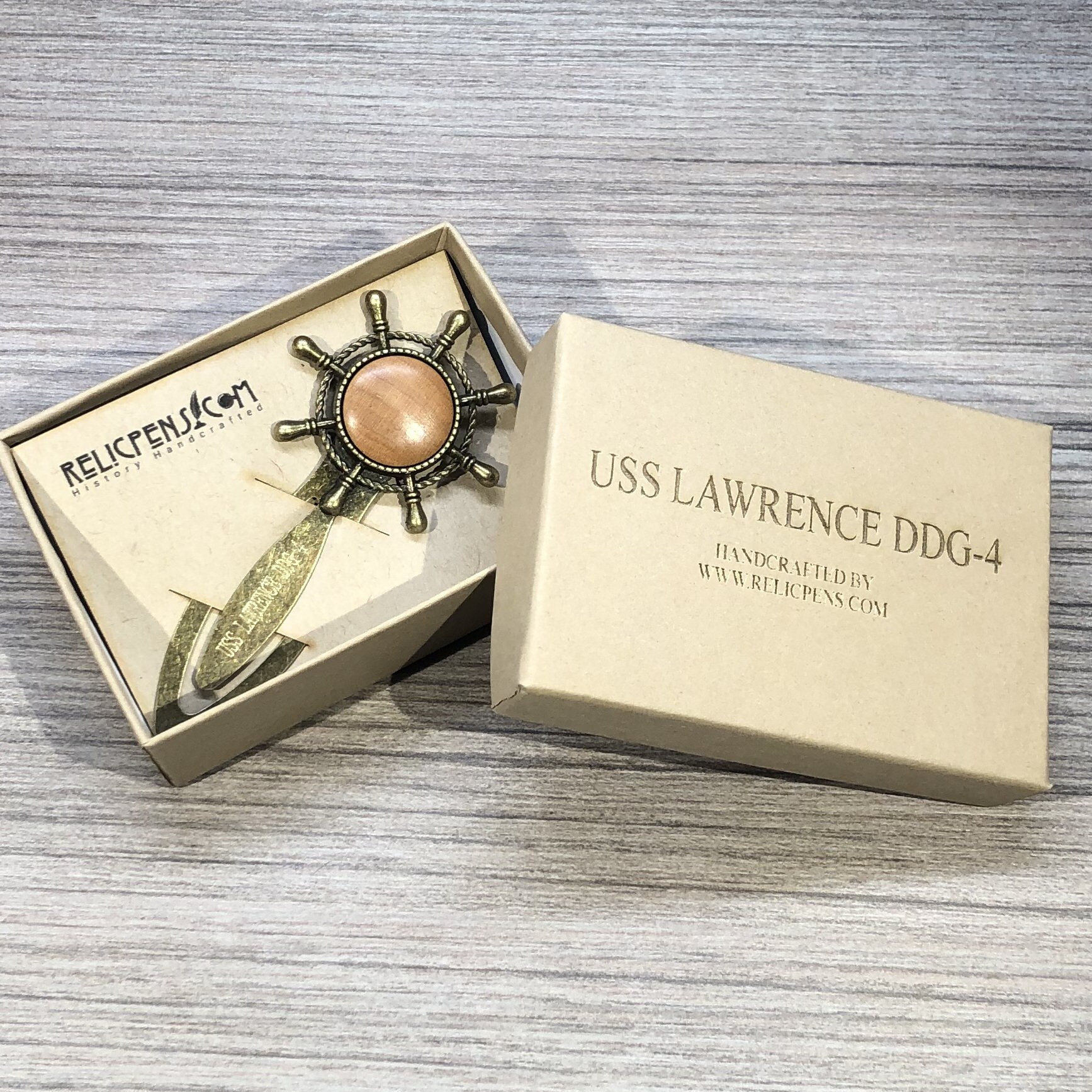 Vintage Makers to the Admiralty Brass Round Quartz Nautical