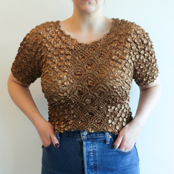 90s Gold Copper Popcorn Scrunchie Short Sleeve Shi