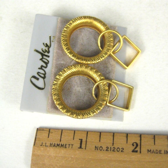 Carolee Goldtone Dangle Earring Pierced Geometric… - image 2