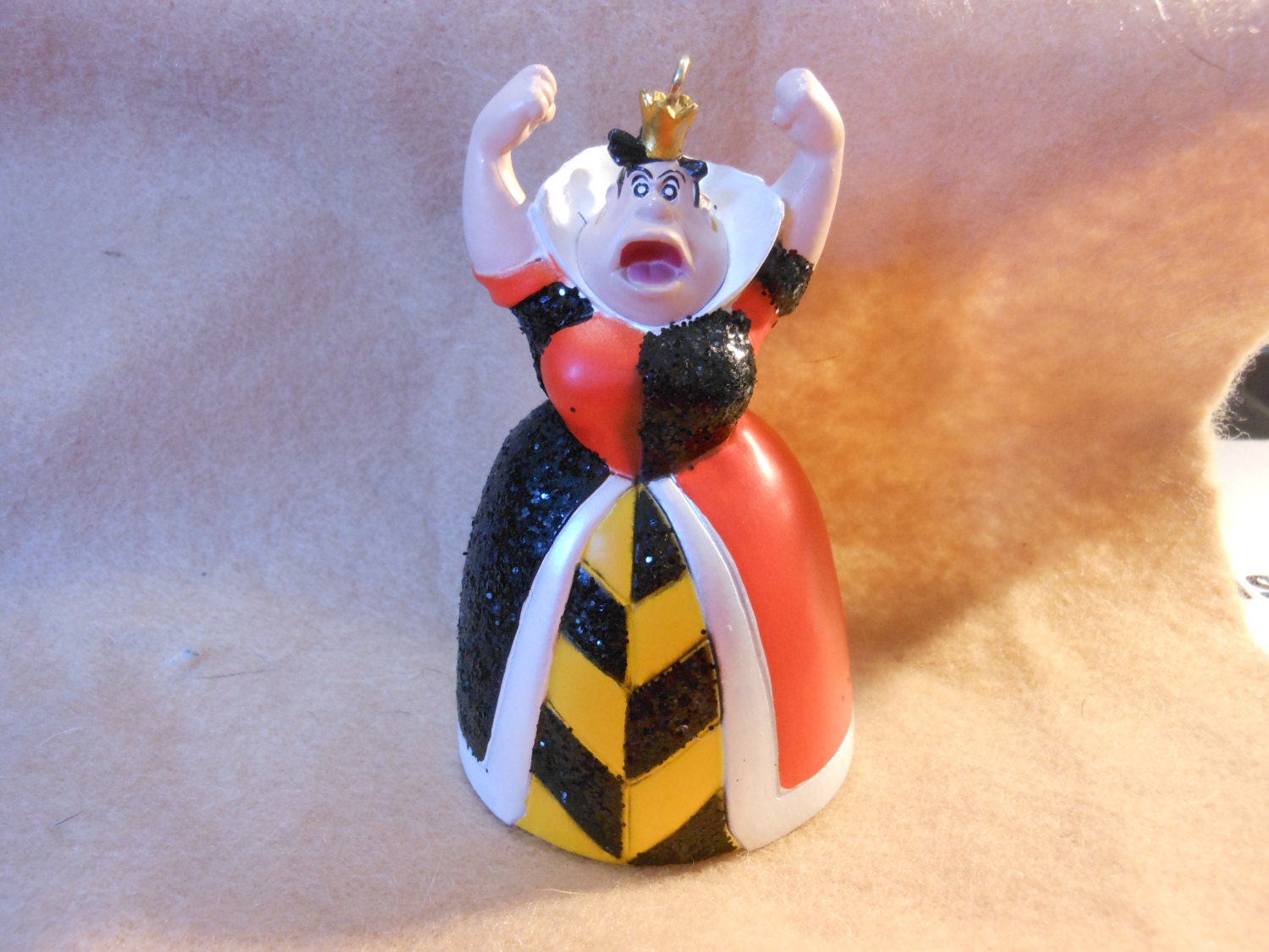 【Queen of Hearts】フィギュリン　人形 Queen of Hearts Figure - Etsy