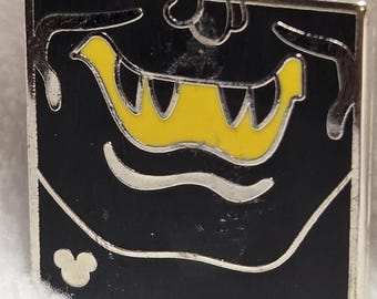 Fantasía Villanos Sonrientes "Chernabog" Disney Cuidador de Agujas