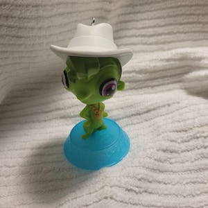 Littlest Pet Shop Vinnie Terrio Ornament