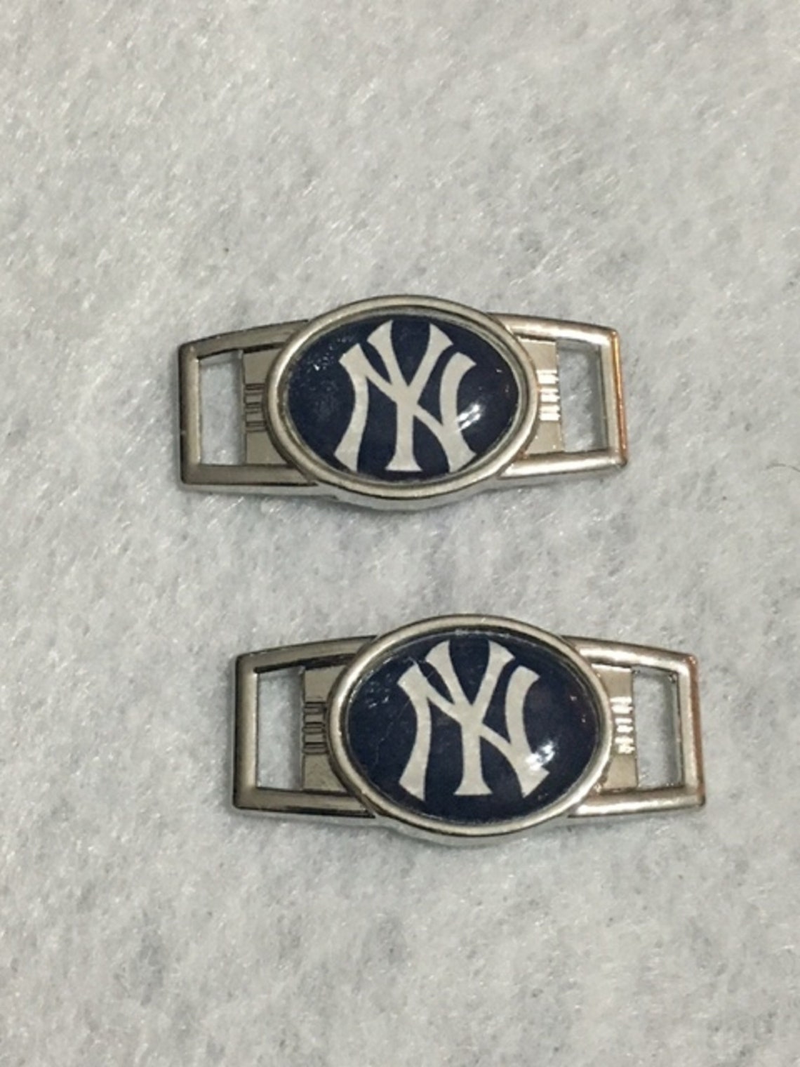 1 or 2 New York Yankees Shoelace Charms or Paracord Charms Etsy