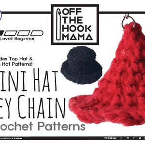 Può includere: Uno schema all'uncinetto per un portachiavi a forma di cappello mini. Lo schema include istruzioni per un cappello a cilindro e un cappello da strega. L'immagine mostra un portachiavi a forma di cappello da strega rosso e un portachiavi a forma di cappello a cilindro nero.