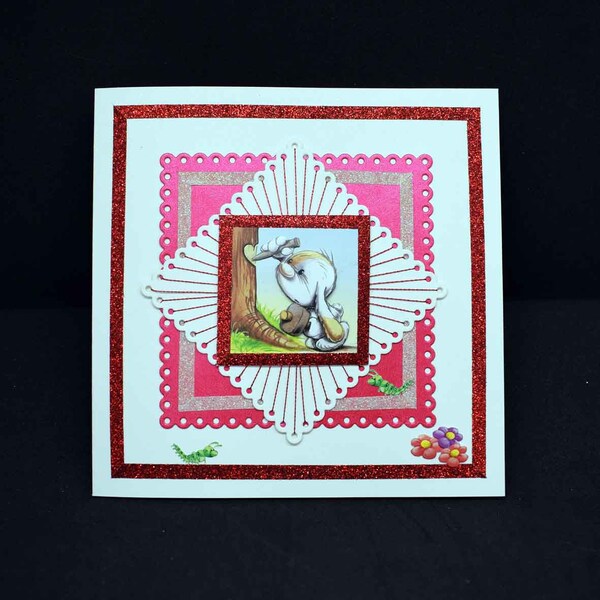 Carte pour la saint valentin blanche et rouge, fils rouge, masking tape, motif en 3D milo