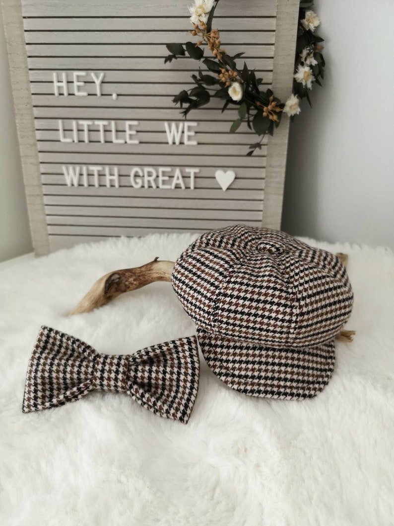 Wool Newsboy Cap & Bow Tie for Dog image 1