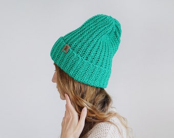 Sombrero de lana de invierno, gorro de ganchillo Slouchy para mujeres o hombres, sombrero hecho a mano en menta o púrpura