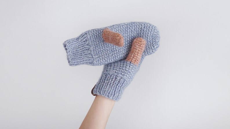 Manoplas de lana Mohair para mujer, guantes totalmente cubiertos de invierno azul, manoplas de punto delicadas imagen 2