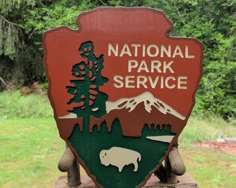 National Park Buffalo on Arrowhead Iconic Sign, Hand-Carved Wood, Cabin Lodge Camp Décor SP005Sa