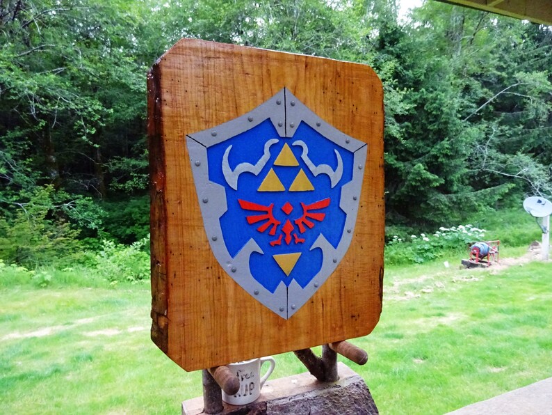 Legend of Zelda HYLIAN SHIELD, fantasy adventure game sign. Hand carved routed painted 3D Triforce emblem with raised steel rivets sos494 image 2