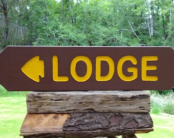LODGE ARROWHEAD DIRECTION sign, Park style road street home cabin lodge campground sign. Carved routed reflective letters and arrow MA046C+