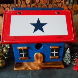 Single Star Military Family Service License Plate Birdhouse, Handmade, Unique, Wooden, Funcyional Birdhouse.