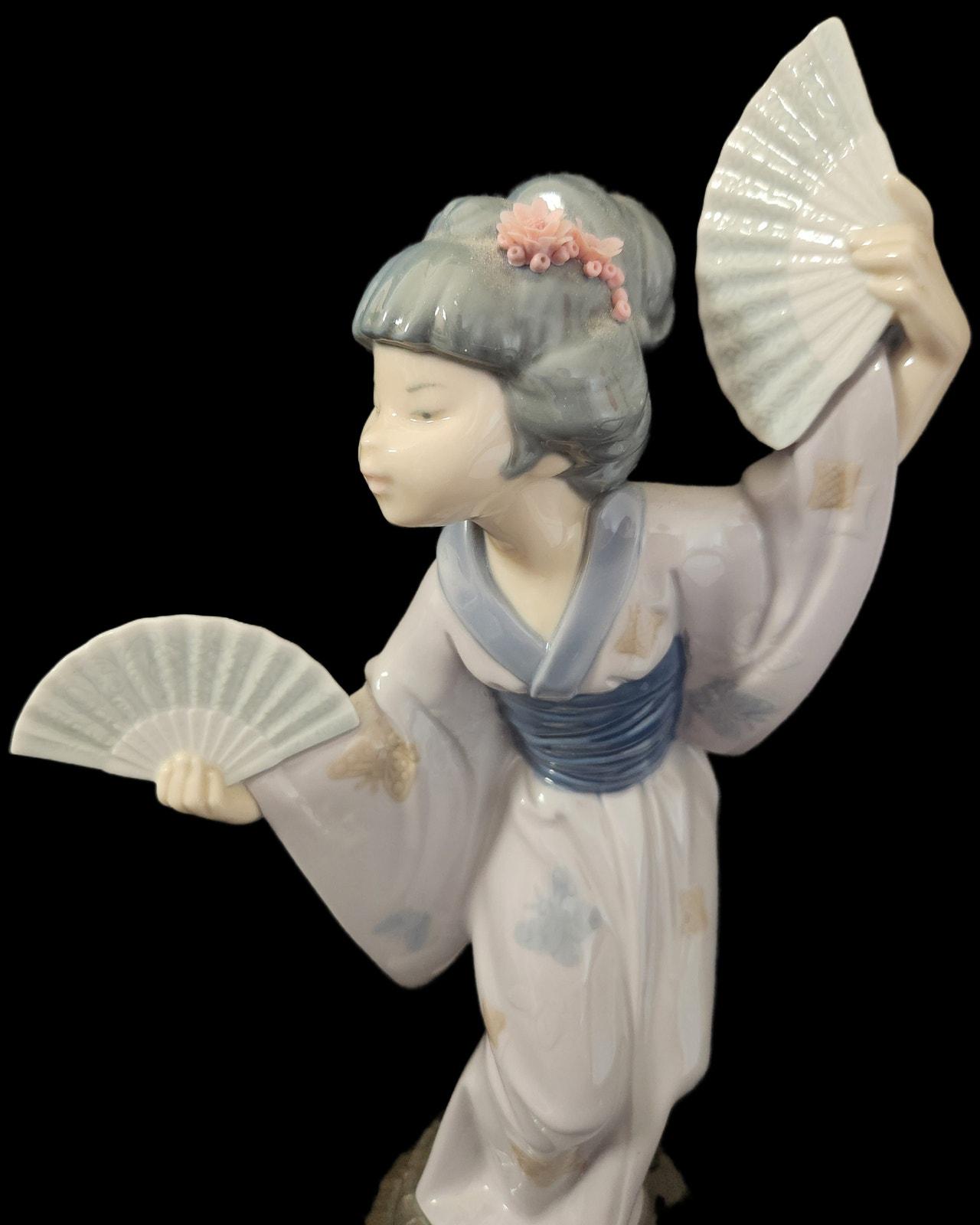 大幅値引き❣️lladro♡sweet and shy 6754 大幅値引き❣️lladro♡sweet and shy 6754 - メルカリ