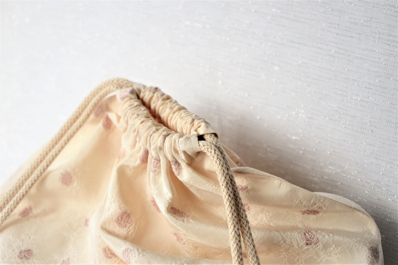 Underwashing bag with drawstring 43 x 35 cm beige