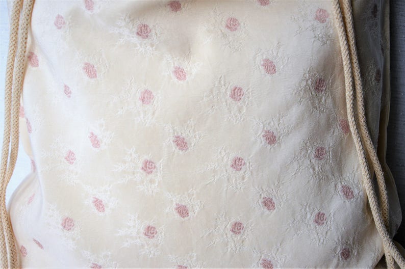 Underwashing bag with drawstring 43 x 35 cm beige