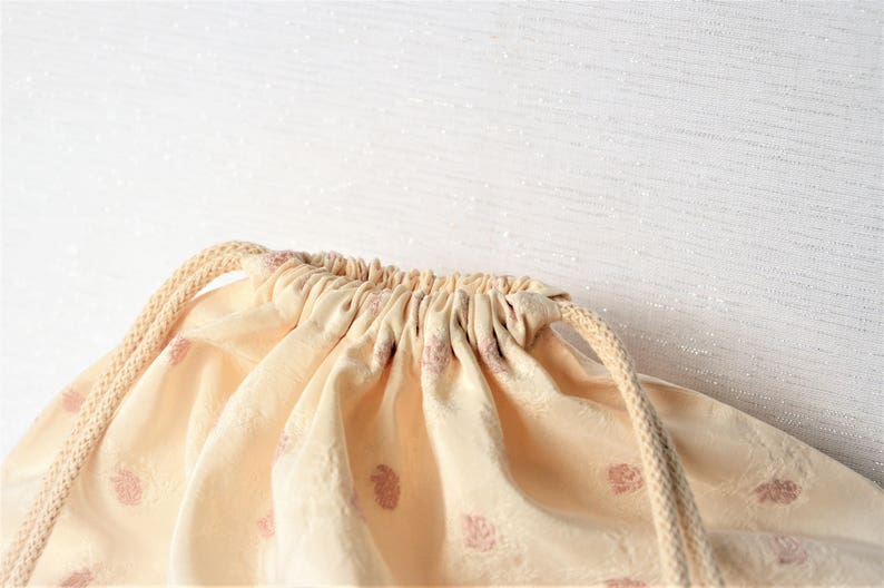 Underwashing bag with drawstring 43 x 35 cm beige