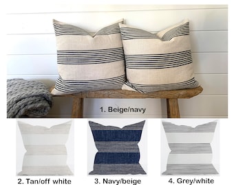 Een mandgeweven kussensloop, kussen marinebruin grijs beige streep, decoratief sierkussen, decoratief kussen, accentkussen