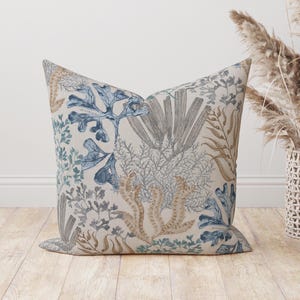 Fodera per cuscino Magnolia Coastal, Beige Grigio Tan blu Corallo Cuscino decorativo acquatico