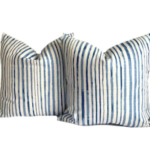 Zwei Scott Living Coastal Blue Kissenbezüge, dunkelblau gestreifte Kissen, dekoratives Wurfkissen, Strand Dekokissen