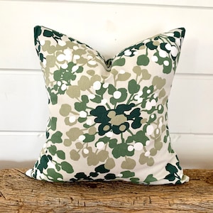One Magnolia Home Floral pillow cover, Dark Green Medallion Pillow, decorative throw pillow,  Hunters Green pillow, accent pillow