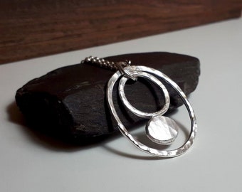 HAMMERED Sterling Silver Circle NECKLACE, Hammered 925 Sterling SILVER Pendant, Handmade Silver Circle Necklace,Handmade silver Hoop pendant