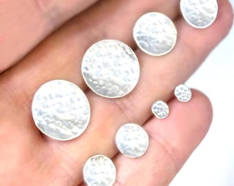 Hamrade örhängen i sterlingsilver med skiva: Återvunna handgjorda smycken, fina silverörhängen, fina silverörhängen