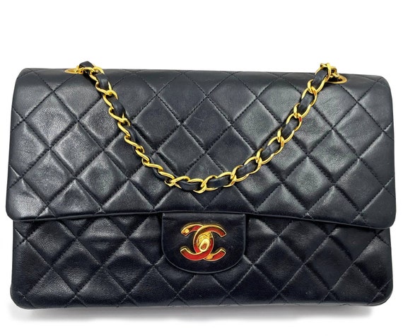 Chanel Vintage Classic Timeless Double Flap Lambs… - image 1