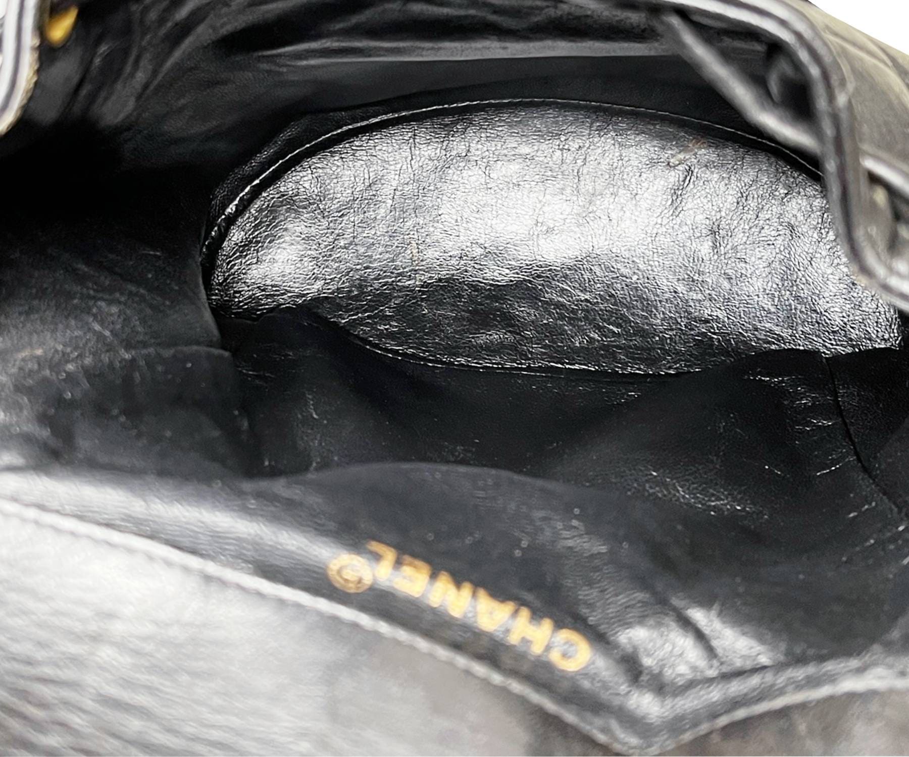 Chanel CC Vintage Backpack Bag Patent Leather Black Turnlock Chain Luxclusif | Chanel | Pre-Owned Caviar CC Turnlock Backpack  main image 2