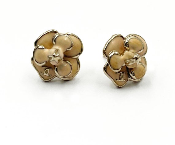 Chanel Classic Light Gold Tone Pearl CC Stud Earrings-SOLD – Dandelion  Antiques