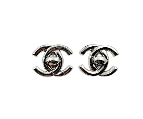 Chanel Vintage Silver CC Turnlock Clip on Earrings - Etsy display picture 1