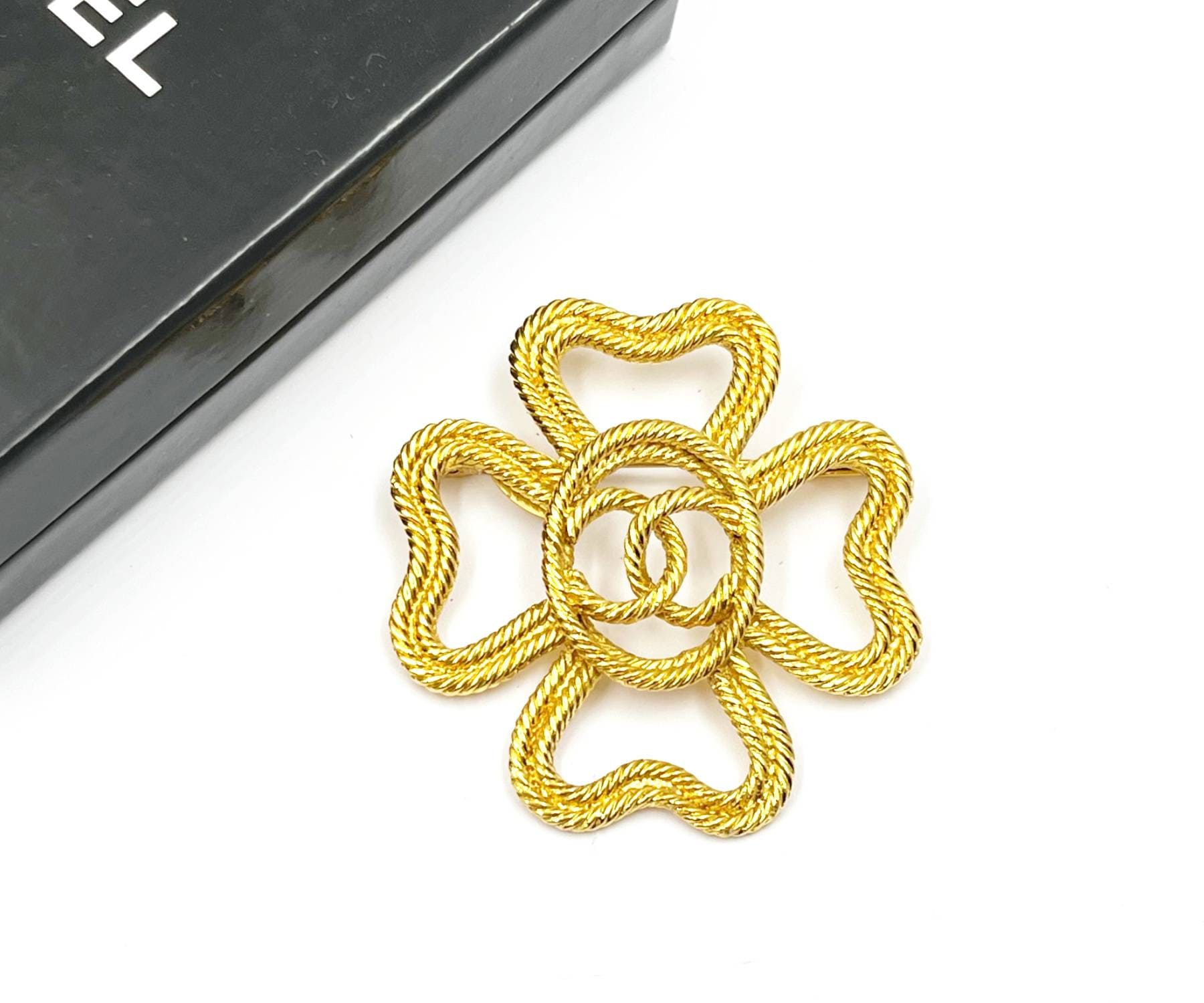 Chanel Vintage Gold Plated Rope Cross CC Brooch - Etsy display picture 2