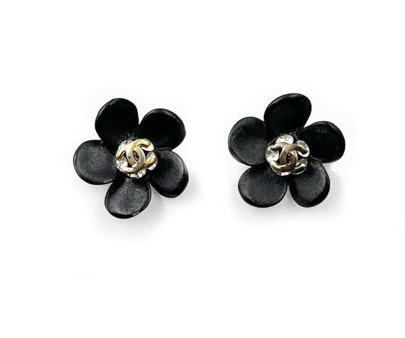 Unique Fashion Black Stud Gold Color Round Metal Statement New Arrival Wing  Earrings For Women Jewelry - Buy Black Stud Earrings,Gold Stud