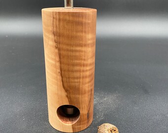 Práctico y bonito molinillo de nuez moscada, rallador de nuez moscada de madera de manzano con molinillo suizo