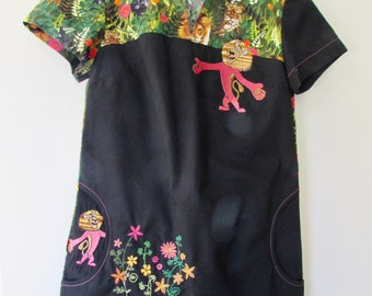 Ladies Embroidered Scrub Top: (Size 4)  ST04